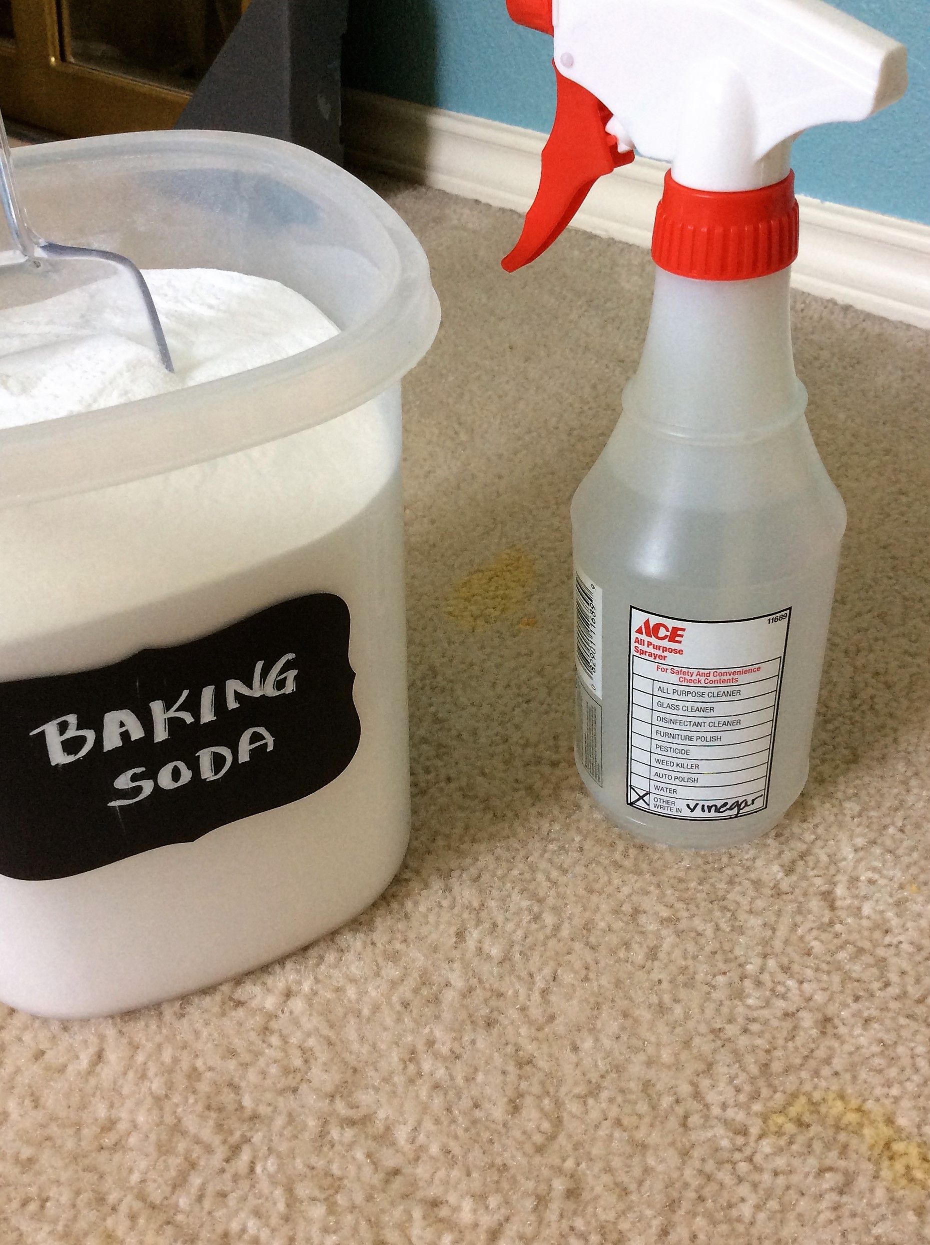 Baking Soda and Vinegar Remove Stains Home with a Twist